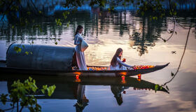 Perfume River in Hue Imperial City is the best place to release lanterns for Solo and Group Travelers
